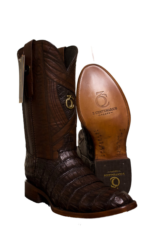 Bota cocodrilo cafe en horma oval americana 8490